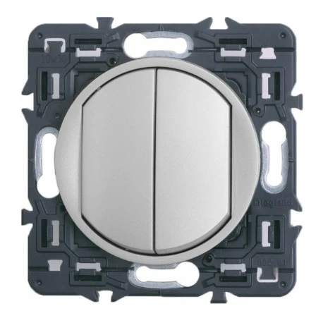 Legrand Céliane – Va Et Vient + Bouton Poussoir 6A – Ensemble Titane à Composer 3 Legrand Céliane – Va Et Vient + Bouton Poussoir 6A – Ensemble Titane à Composer